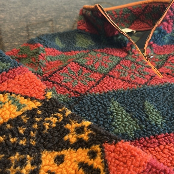 L.L. bean Colorful Geometric Sherpa Fleece Pullover - Picture 4 of 4